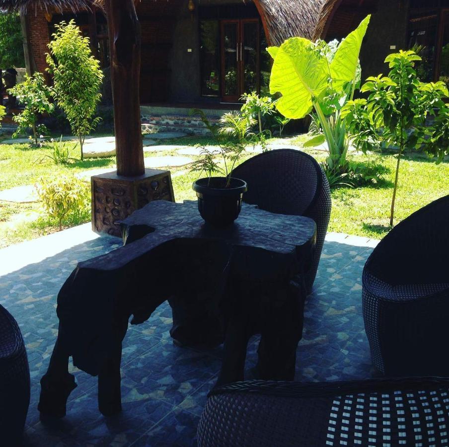 Green Travelodge Bukit Lawang Ngoại thất bức ảnh